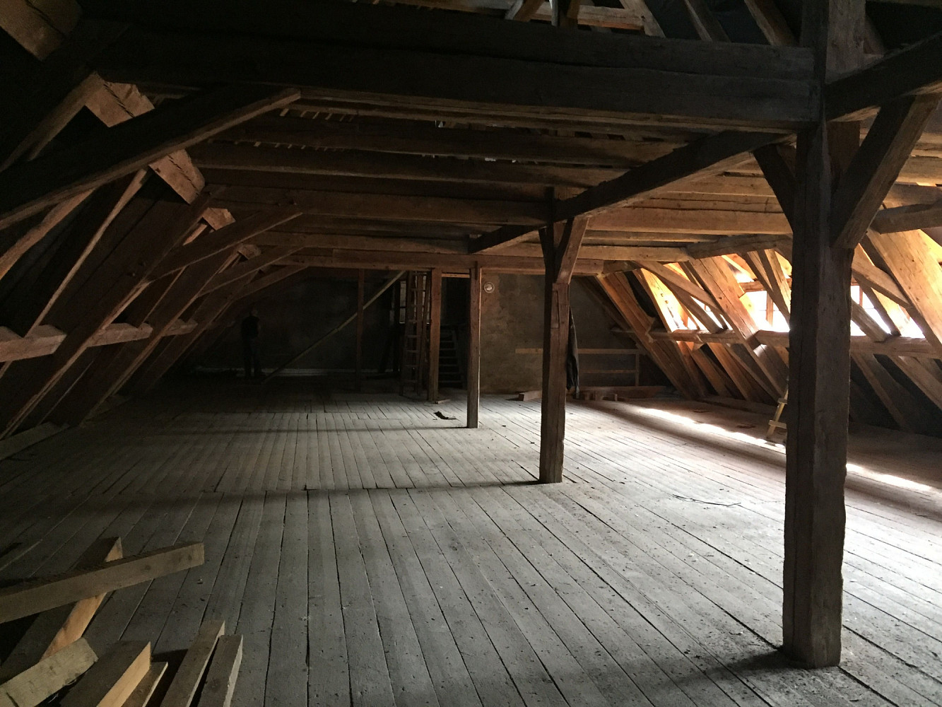 Pronájem skladovacích prostor 200 m²