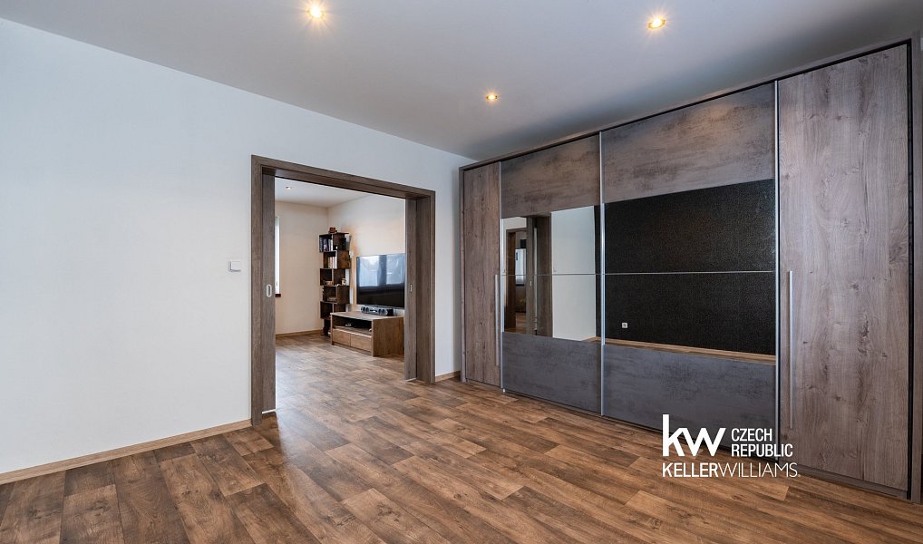 Prodej domu 176 m² s pozemkem 469 m², Dubí – náhled fotky 26