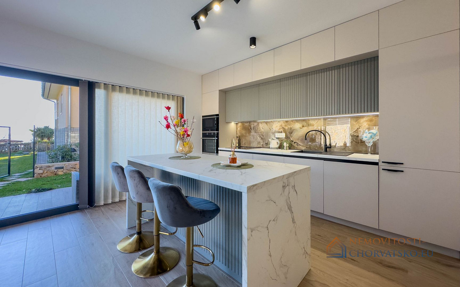 Pronájem domu 235 m² s pozemkem 235 m² - Widok 5