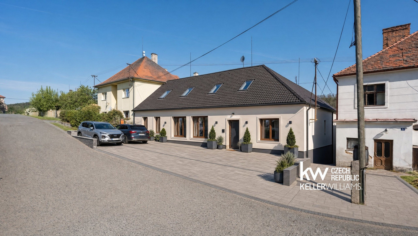 Prodej domu 300 m² s pozemkem 638 m² – fotografie 3