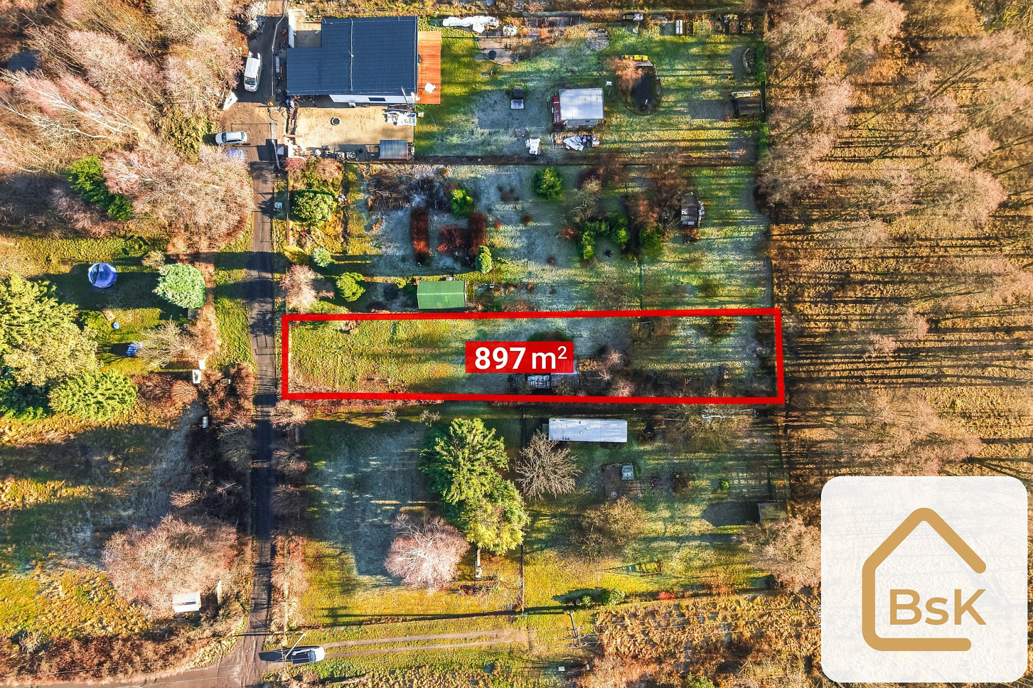 Prodej stavebního pozemku 897 m² — photo 2