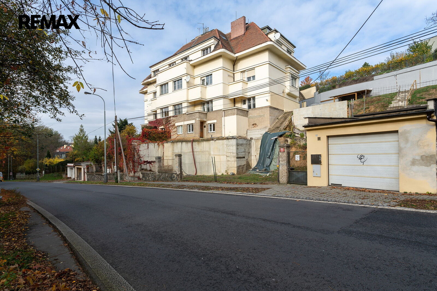 Prodej domu 370 m² s pozemkem 834 m² – fotografie 2