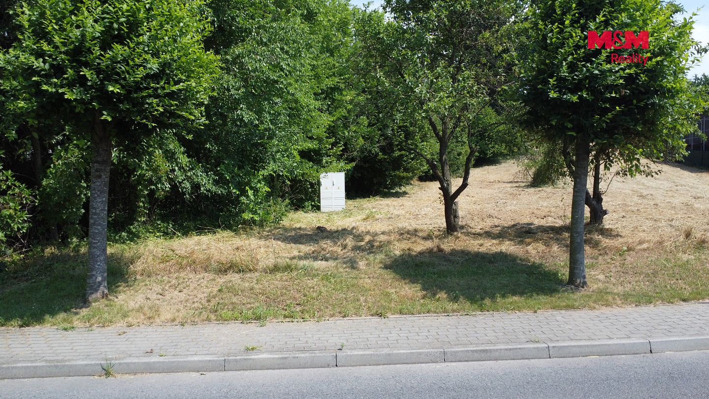Prodej stavebního pozemku 1 633 m² — photo 3
