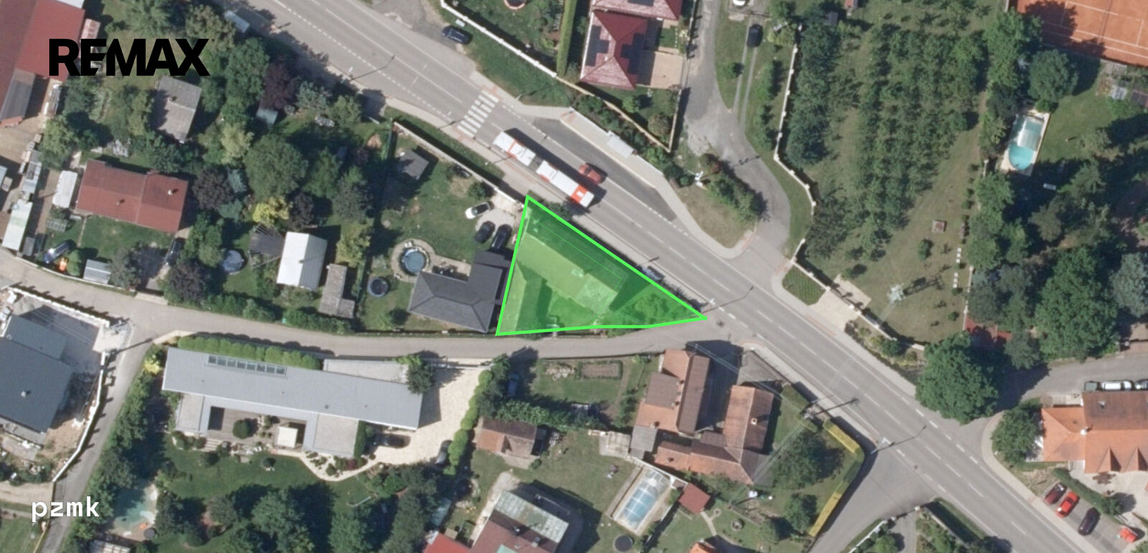 Prodej stavebního pozemku 374 m² – fotografie 3