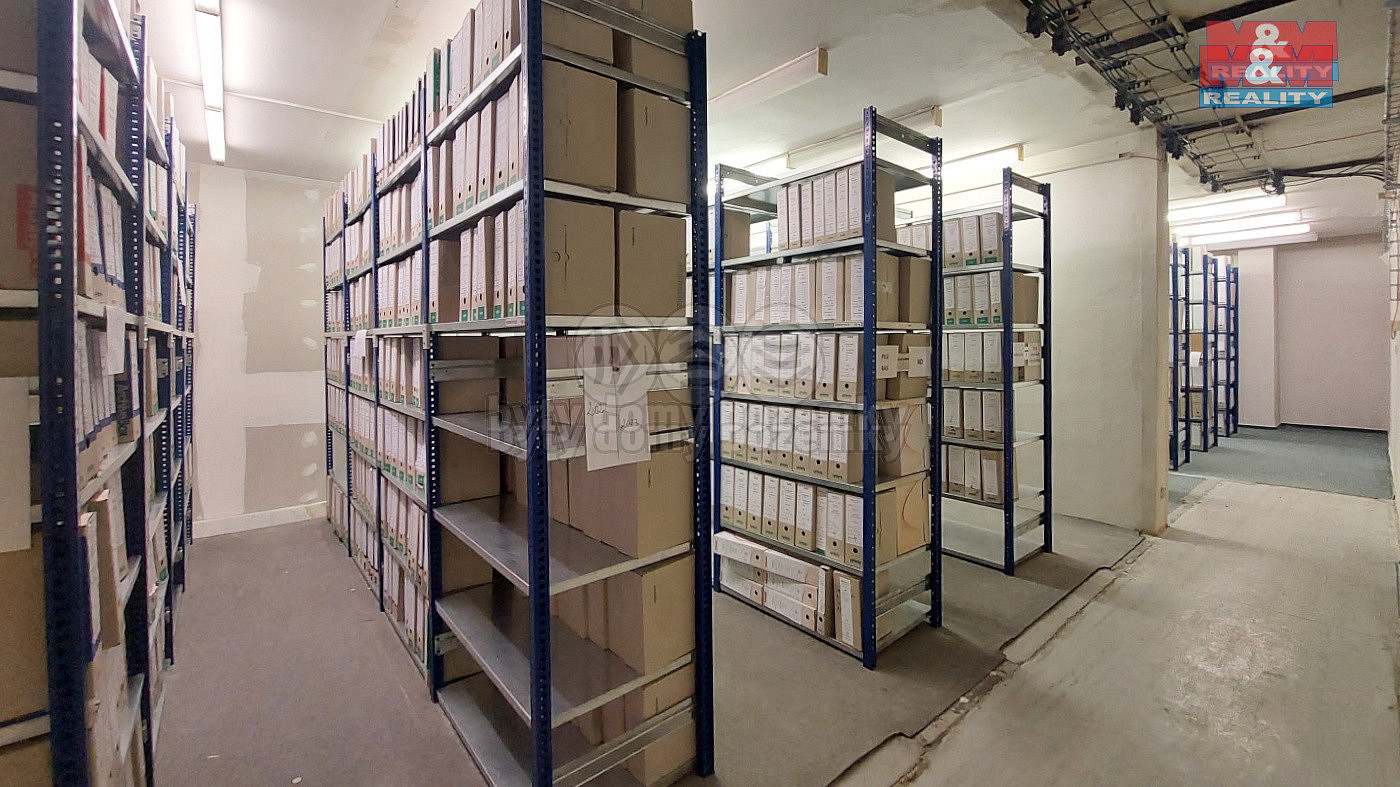 Pronájem obchodních prostor 450 m² — photo 2
