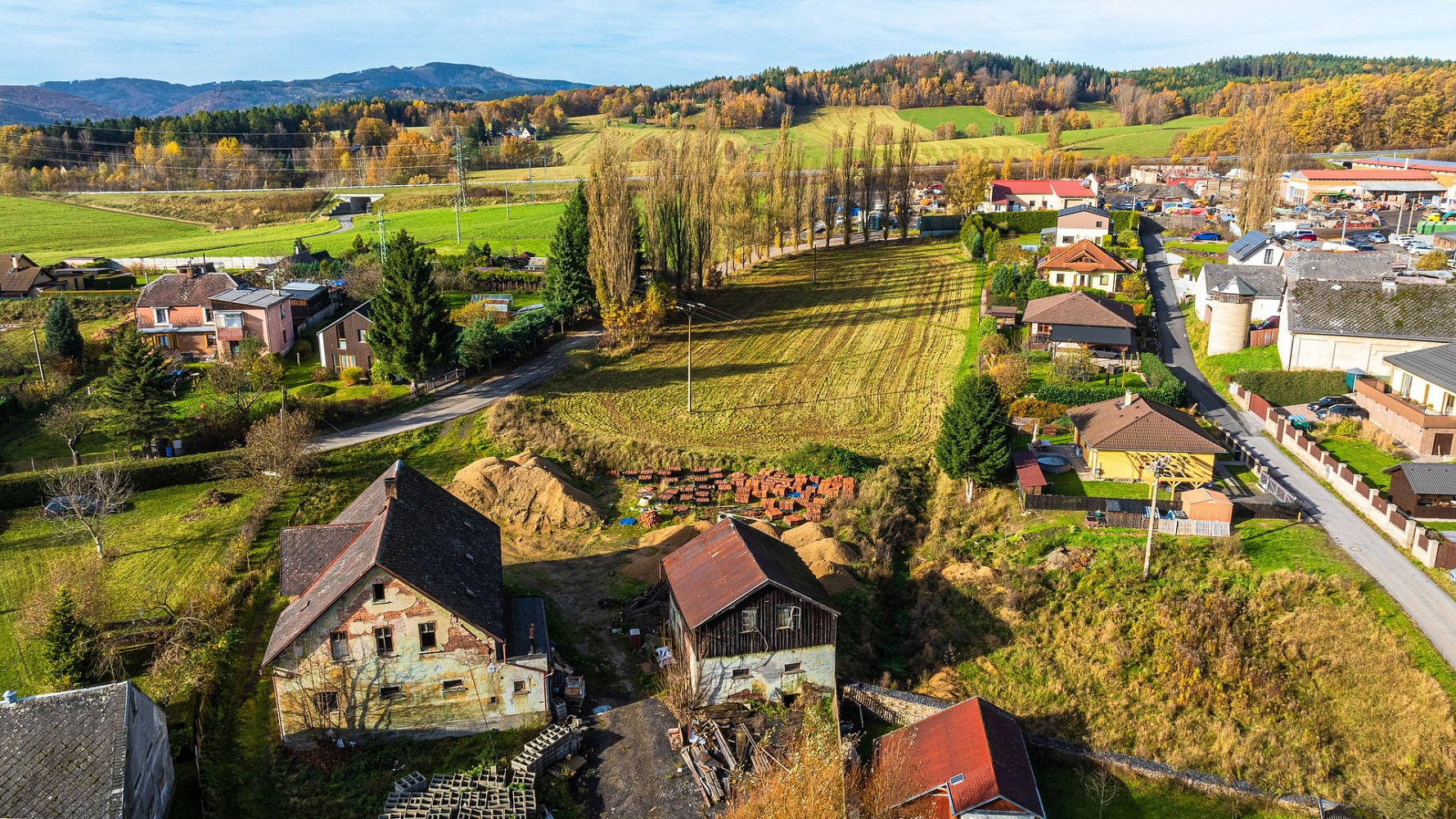 Prodej stavebního pozemku 1 948 m² - Widok 3