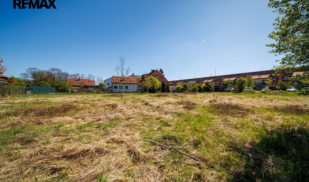 Prodej stavebního pozemku 1 532 m², Jesenice – náhled fotky 4