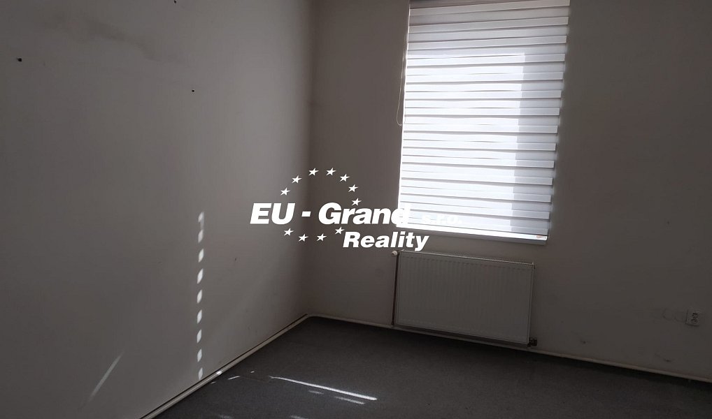 Pronájem kanceláře 250 m², Zákupy – náhled fotky 15