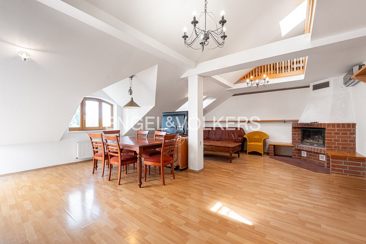 Pronájem bytu 4+kk 173 m²