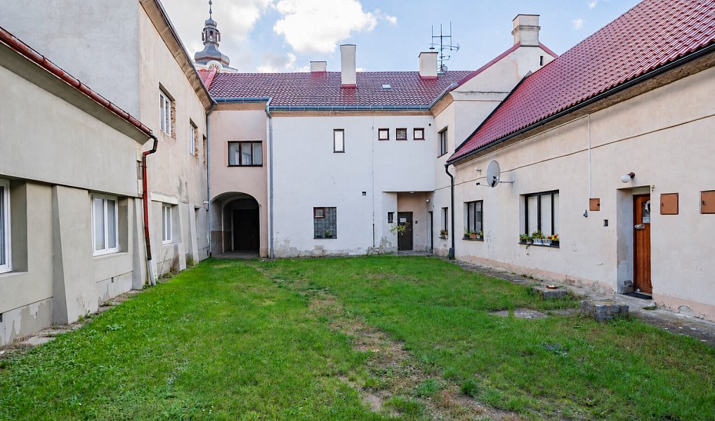 Prodej domu 700 m² s pozemkem 4 338 m², Chlumec nad Cidlinou – náhled fotky 4