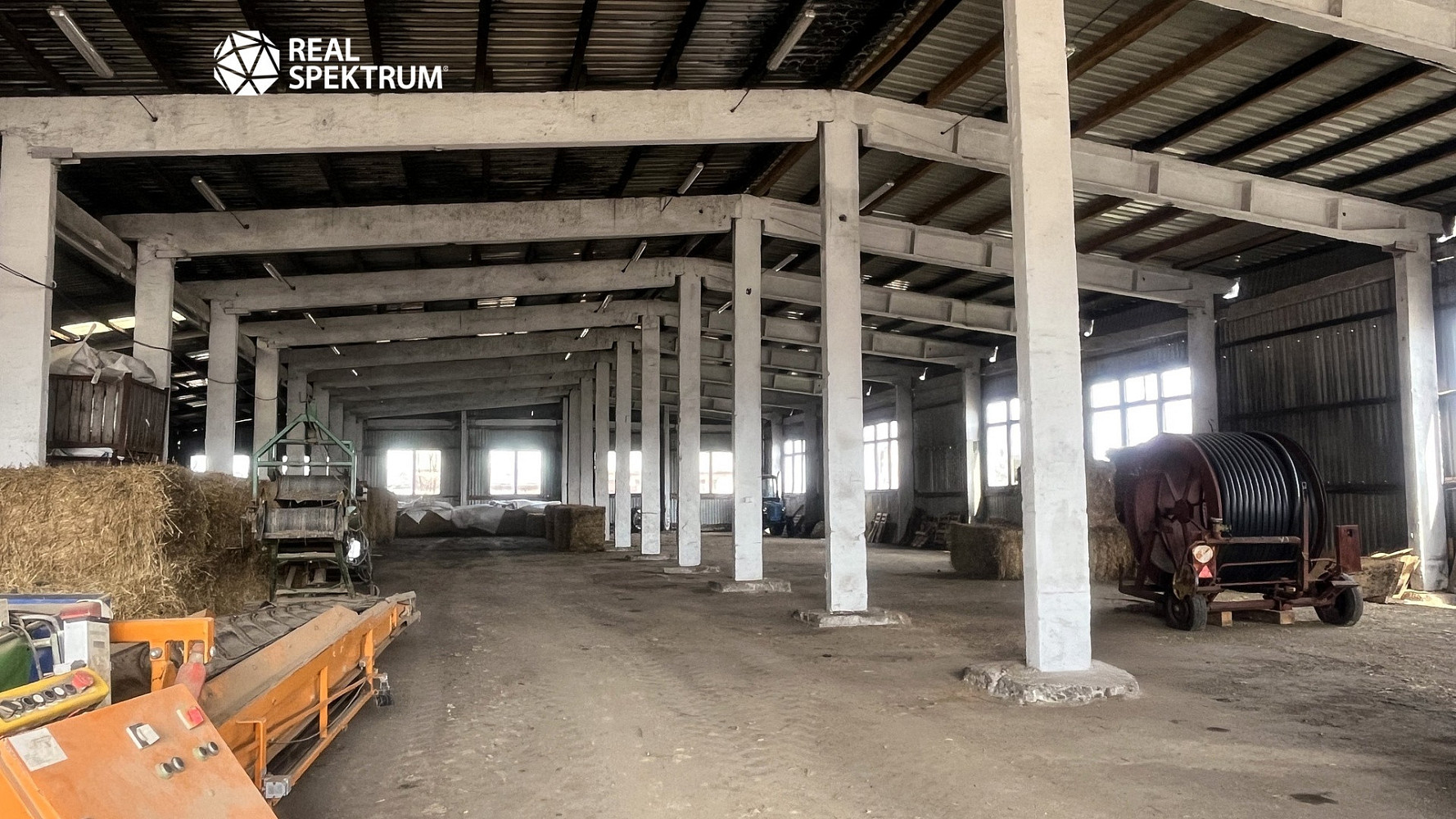 Prodej výrobních prostor 5 000 m² – fotografie 4