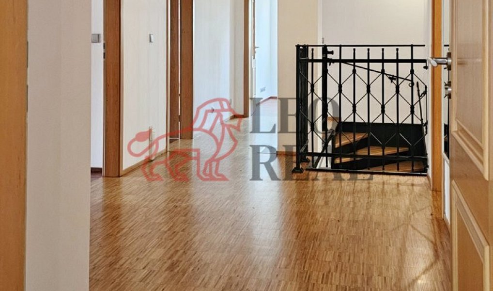 Prodej domu 316 m² s pozemkem 1 751 m², Kamenice – náhled fotky 22