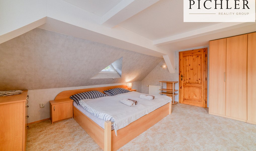 Prodej domu 341 m² s pozemkem 424 m², Stříbrná – náhled fotky 32