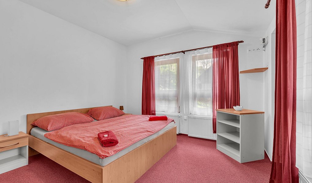 Prodej ubytovacího objektu 159 m², Horní Maršov – náhled fotky 6