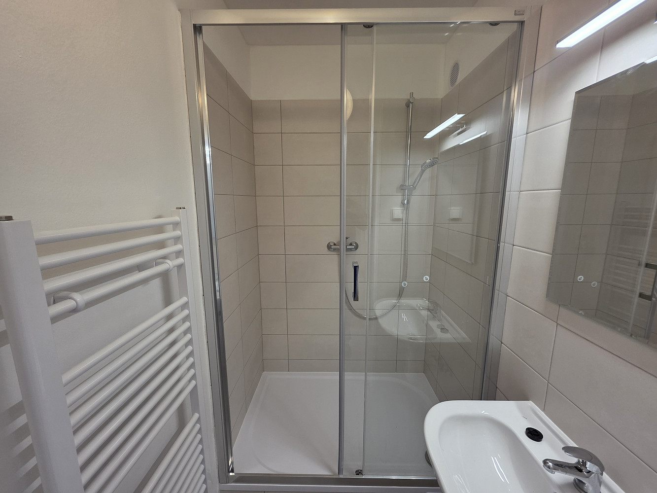 Pronájem bytu 1+1 38 m² — photo 3