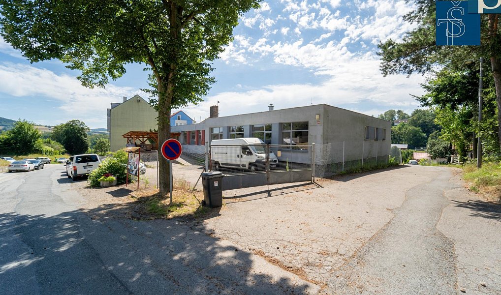 Prodej výrobních prostor 1 020 m², Mrač – náhled fotky 22