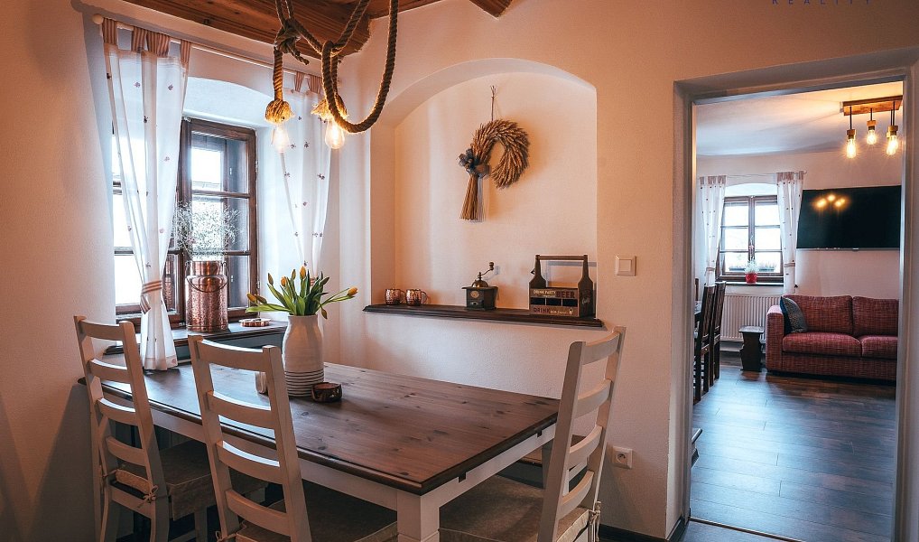 Pronájem chaty/chalupy 247 m² s pozemkem 1 065 m², Mojné – náhled fotky 4