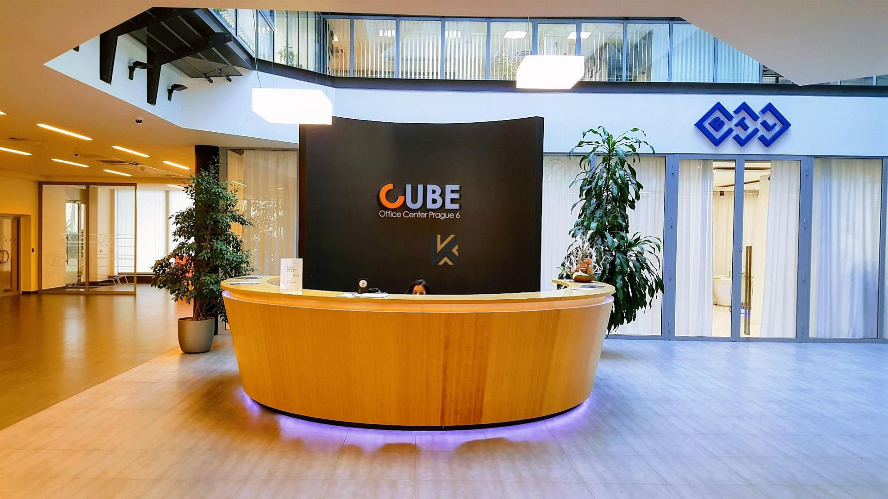 Pronájem kanceláře 277 m² – fotografie 2