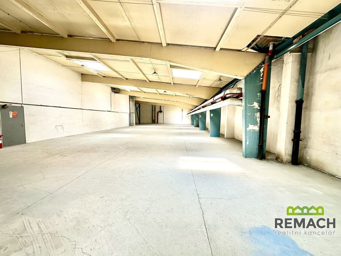 Pronájem skladovacích prostor 1 123 m² – fotografie 3