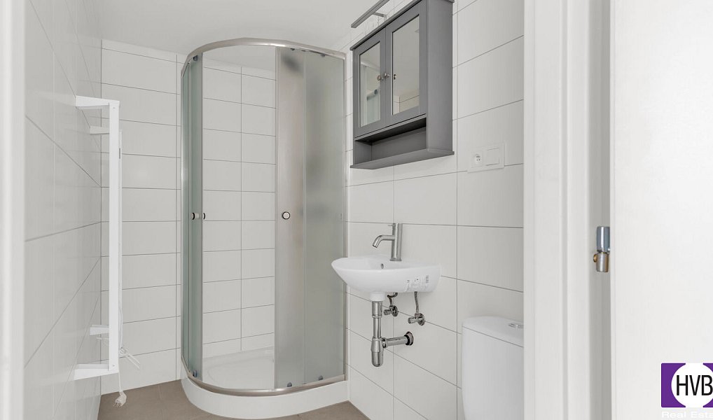 Prodej bytu 1+kk 17 m², Praha – náhled fotky 8