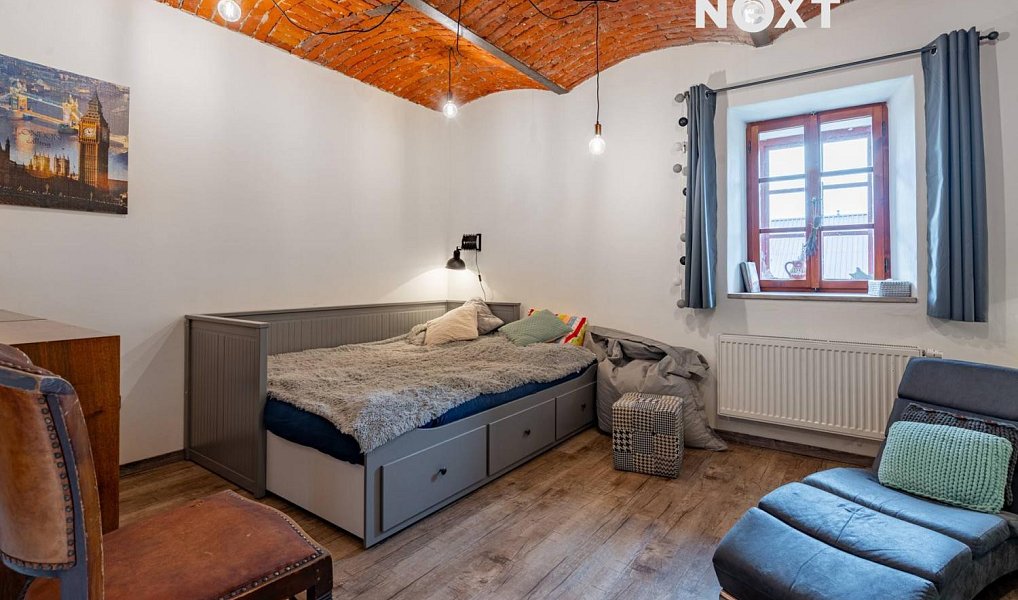Prodej domu 560 m² s pozemkem 3 596 m², Chrášťany – náhled fotky 4