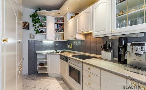 Prodej bytu 4+1 93 m², Praha 9 - Vinoř