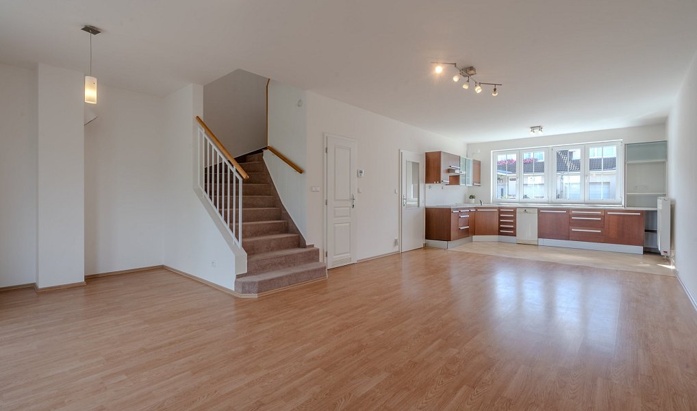 Prodej domu 190 m² s pozemkem 465 m², Hostivice – náhled fotky 11