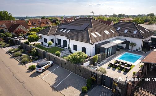 Prodej domu 974 m² s pozemkem 2 035 m², Šanov, okres Znojmo