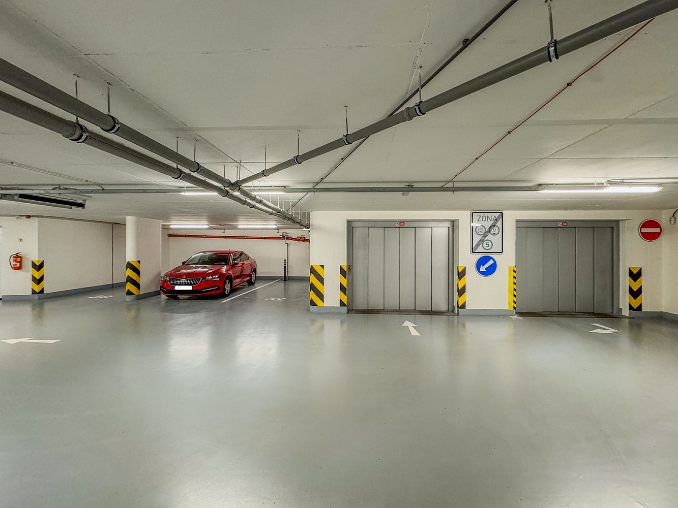 Pronájem garážového stání vedle Muzea – pohled 3