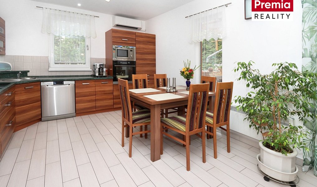 Prodej domu 140 m² s pozemkem 843 m², Šatov – náhled fotky 9