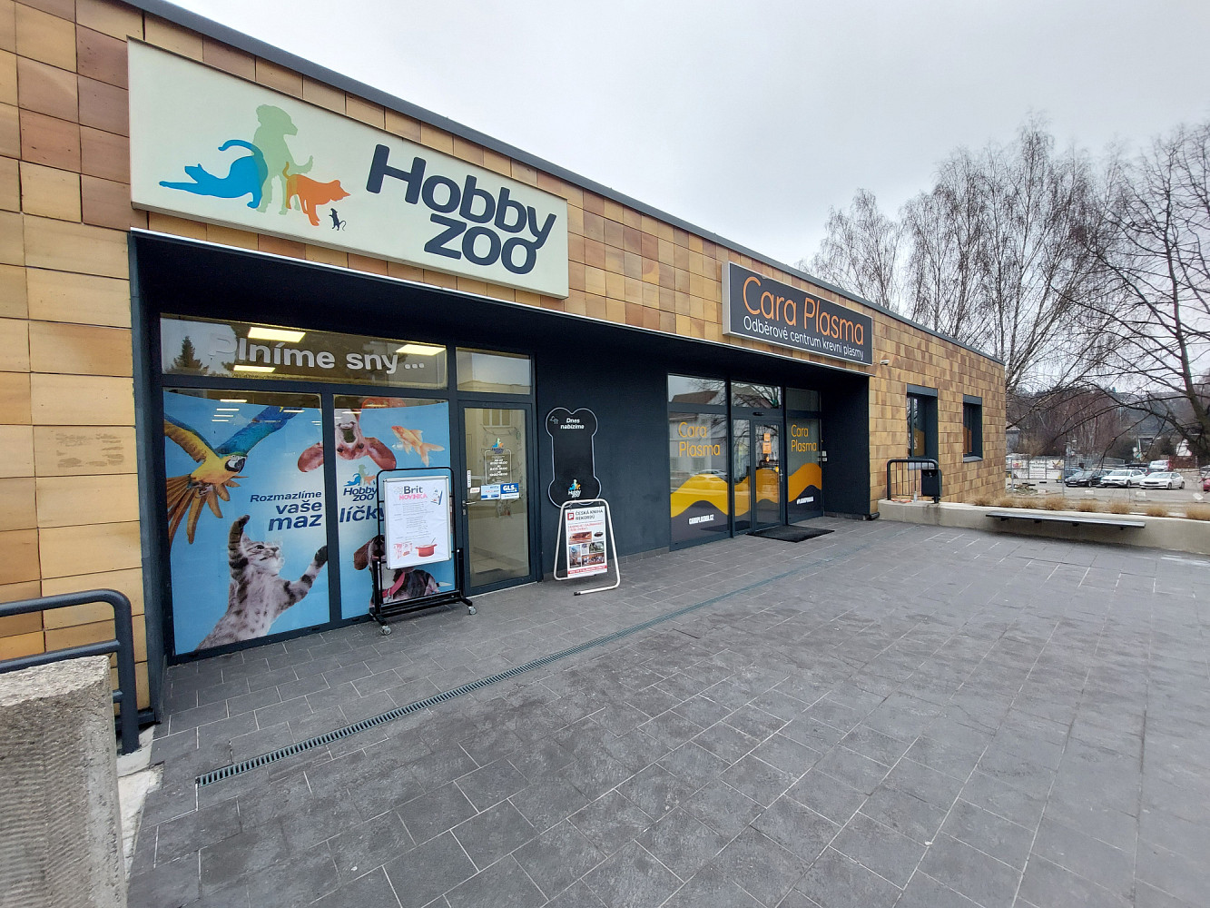 Pronájem obchodních prostor 214 m²