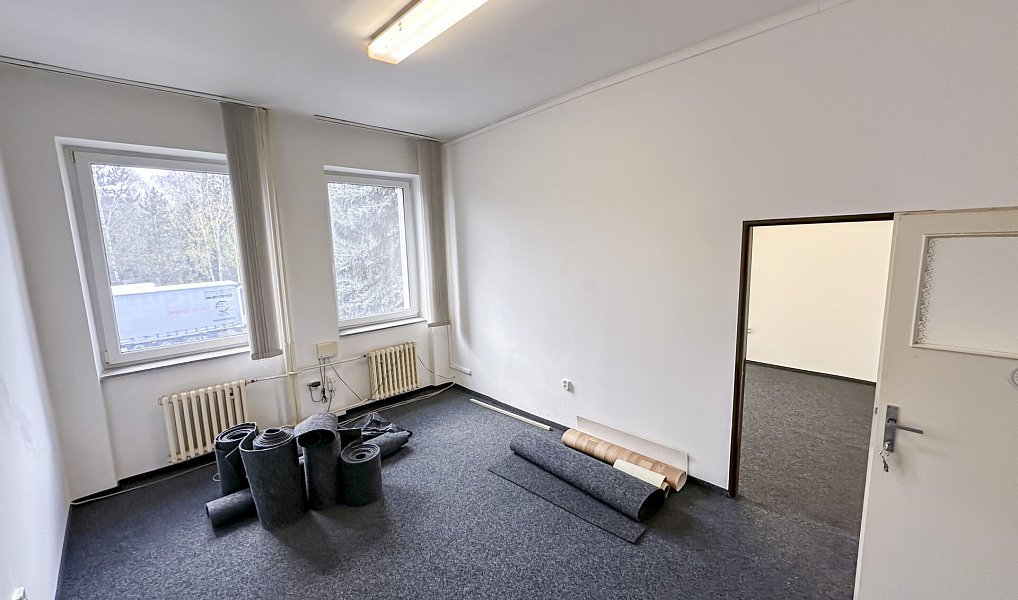 Pronájem kanceláře 34 m², Příbram – náhled fotky 3