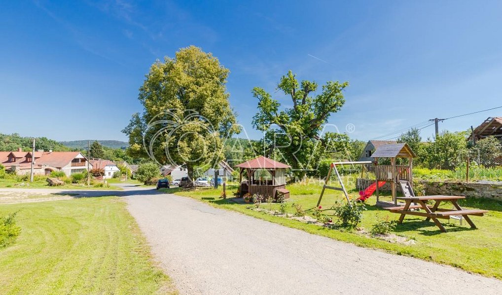 Prodej domu 104 m² s pozemkem 518 m², Kamberk – náhled fotky 27