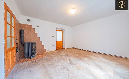 Prodej bytu 3+1 55 m², Chocerady - Vlkovec, okres Benešov