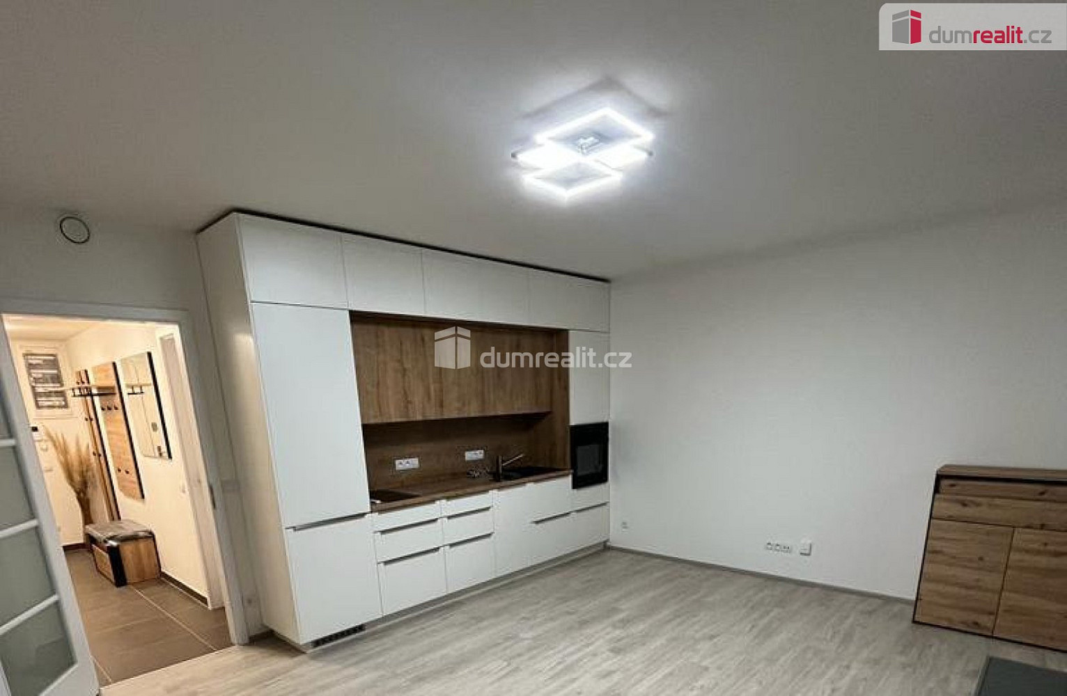 Pronájem bytu 1+kk 37 m² — photo 4