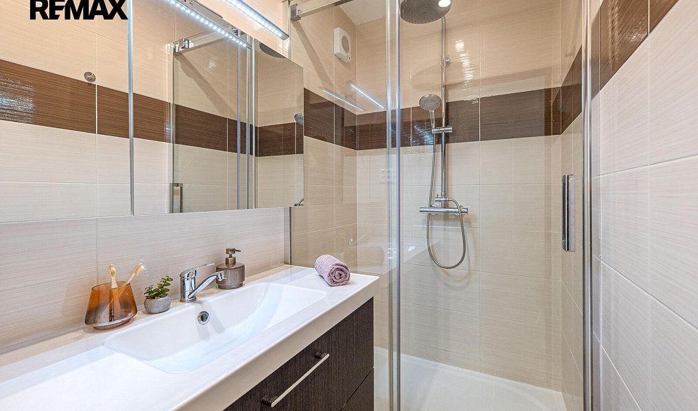 Prodej bytu 2+kk 45 m², Praha – náhled fotky 10