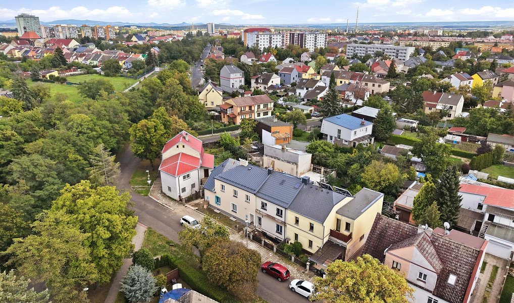 Prodej domu 100 m² s pozemkem 272 m², Chomutov – náhled fotky 34