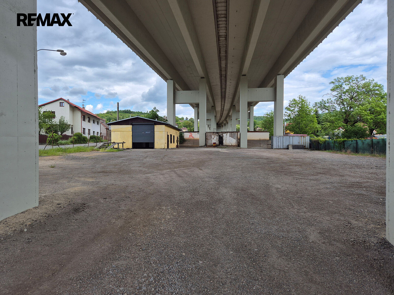 Pronájem komerčního objektu (jiného typu) 80 m² — photo 2