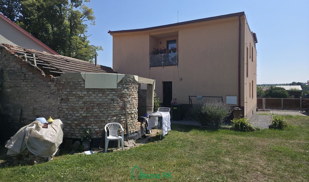 Prodej domu 250 m² s pozemkem 843 m², Nučice – náhled fotky 8