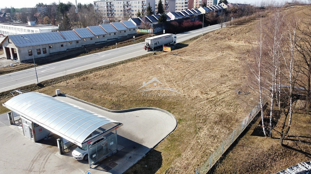 Pronájem komerčního pozemku 1 000 m²