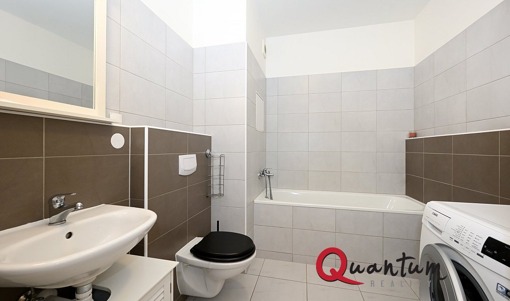 Pronájem bytu 2+kk 57 m², Praha – náhled fotky 13