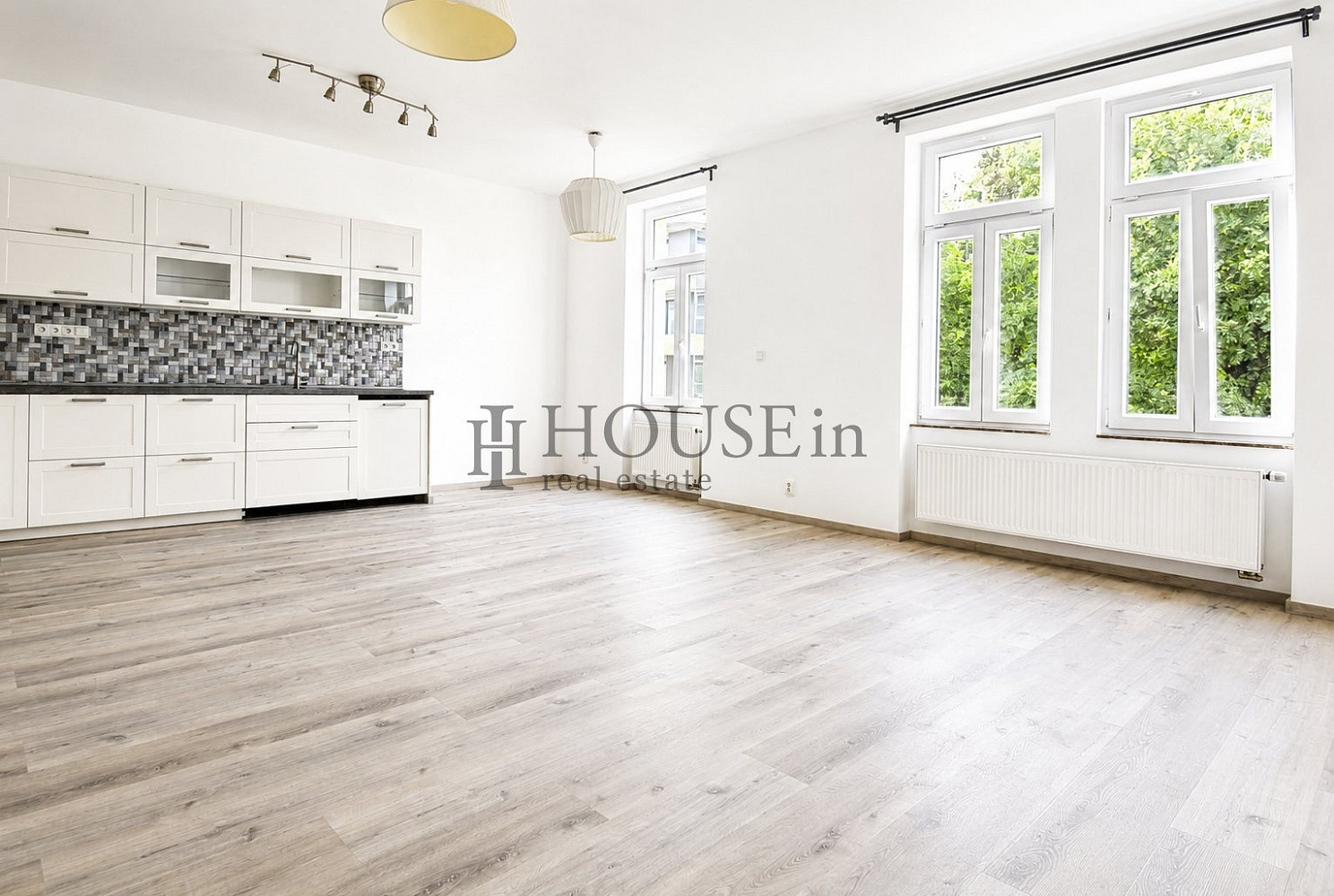 Pronájem bytu 2+kk 63 m² – fotografie 3
