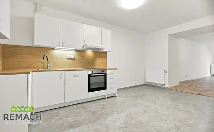 Pronájem bytu 1+1 74 m²