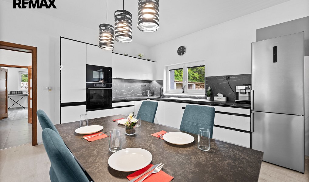 Prodej domu 171 m² s pozemkem 1 730 m², Žďár – náhled fotky 14