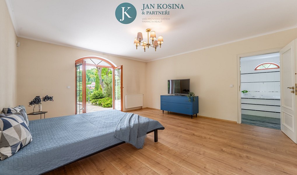 Prodej domu 236 m² s pozemkem 921 m², Hrusice – náhled fotky 28