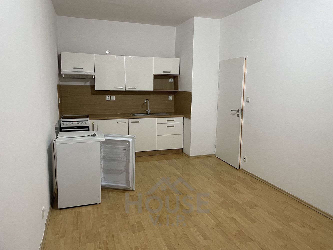 Pronájem bytu 2+kk 40 m² — photo 2