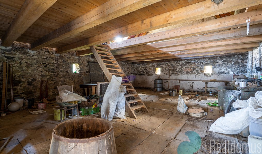 Prodej zemědělského objektu 1 300 m², Dolní Třebonín – náhled fotky 12