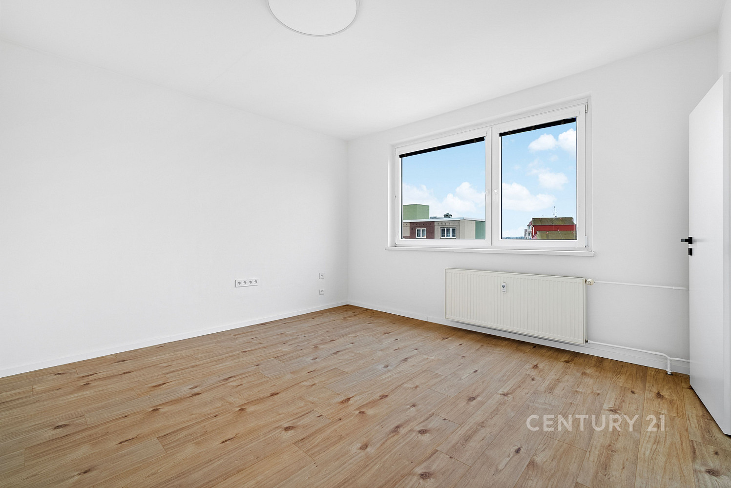 Pronájem bytu 2+1 43 m² – fotografie 2