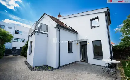 Prodej domu 224 m² s pozemkem 356 m², Ledčická, Praha 8 - Dolní Chabry