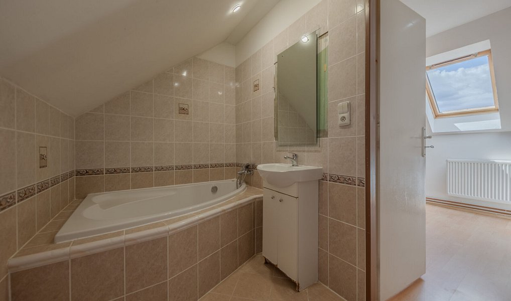Prodej domu 200 m² s pozemkem 535 m², Tismice – náhled fotky 20